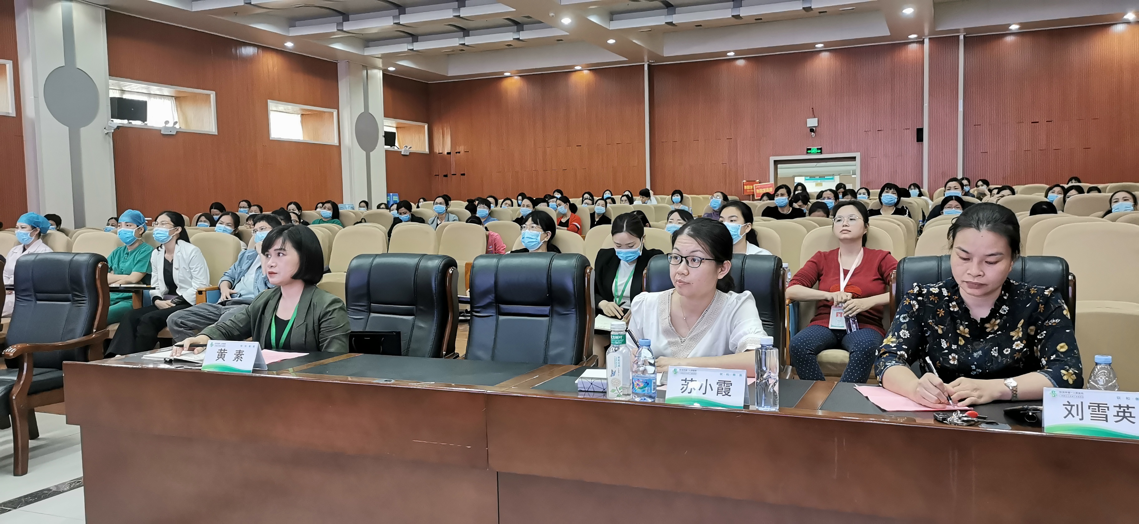 4d1453b98e1c423cafa4b2e5f5a6d747.jpg
