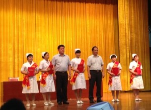 市卫计委举办先进报告暨护理颁奖会