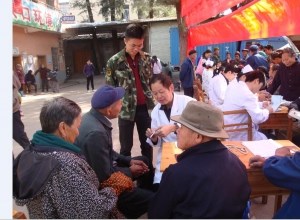 〔两学一做〕分院支部党员进社区
