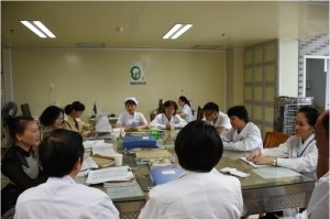 市卫计委到我院督导妇幼及传染病防控工作
