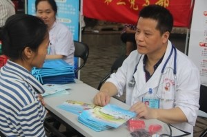 我院开展“世界哮喘日”宣传义诊活动