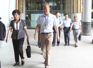 市人大到我院调研群众就医工作