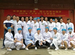 民族团结一家亲，下乡义诊暖人心