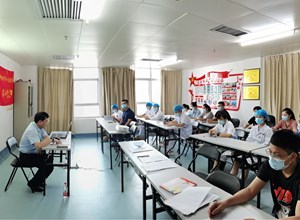支部组织学习市第六次党代会精神 