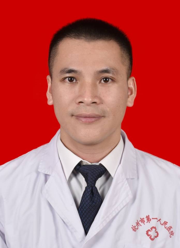 副主任医师 邱红生