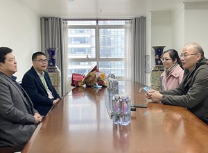 市领导走访慰问我院专家人才代表