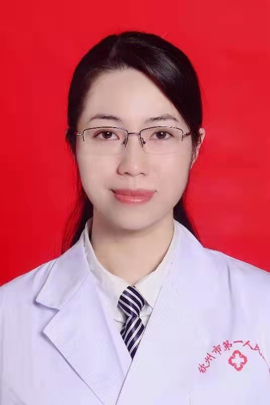 妇产科副主任医师、产科主任 梁洁