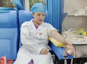 凝聚青春正能量，无偿献血传爱心 | 钦州市第一人民医院组织组织百人献血3万多毫升